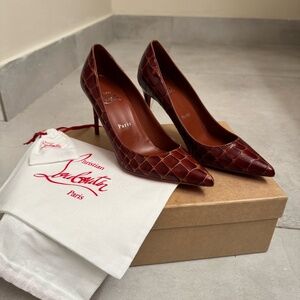 CHRISTIAN LOUBOUTIN Kate 85 brown alligator embossed calfskin pumps 6 US -